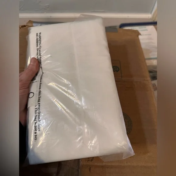 No. 918 Emily Voile Sheer Grommet panel. Set of 2. 59x108 white - Picture 7 of 7